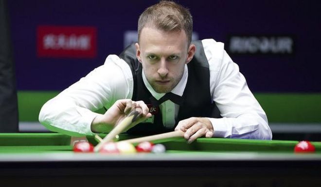 艰难地锁定 艰难地锁定