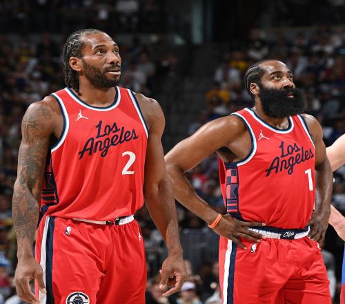 大爆冷！湖人不敌垫底球队，赛后数据曝光，最大输球元凶不是东契奇，詹皇眼神说明一切