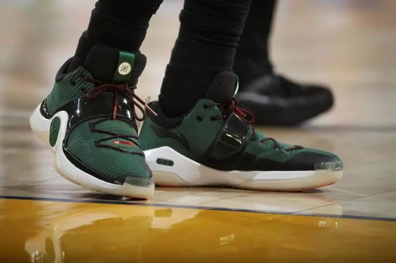 电竞世界杯“十年大奖”完整名单盛大揭晓：Faker、ZywOo等领衔，《英雄联盟》入选